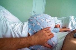 Порно мама сказала сыну кончай в меня