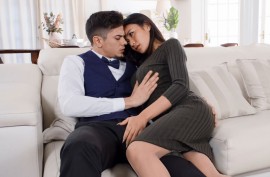 Страстный секс с накаченным парнем